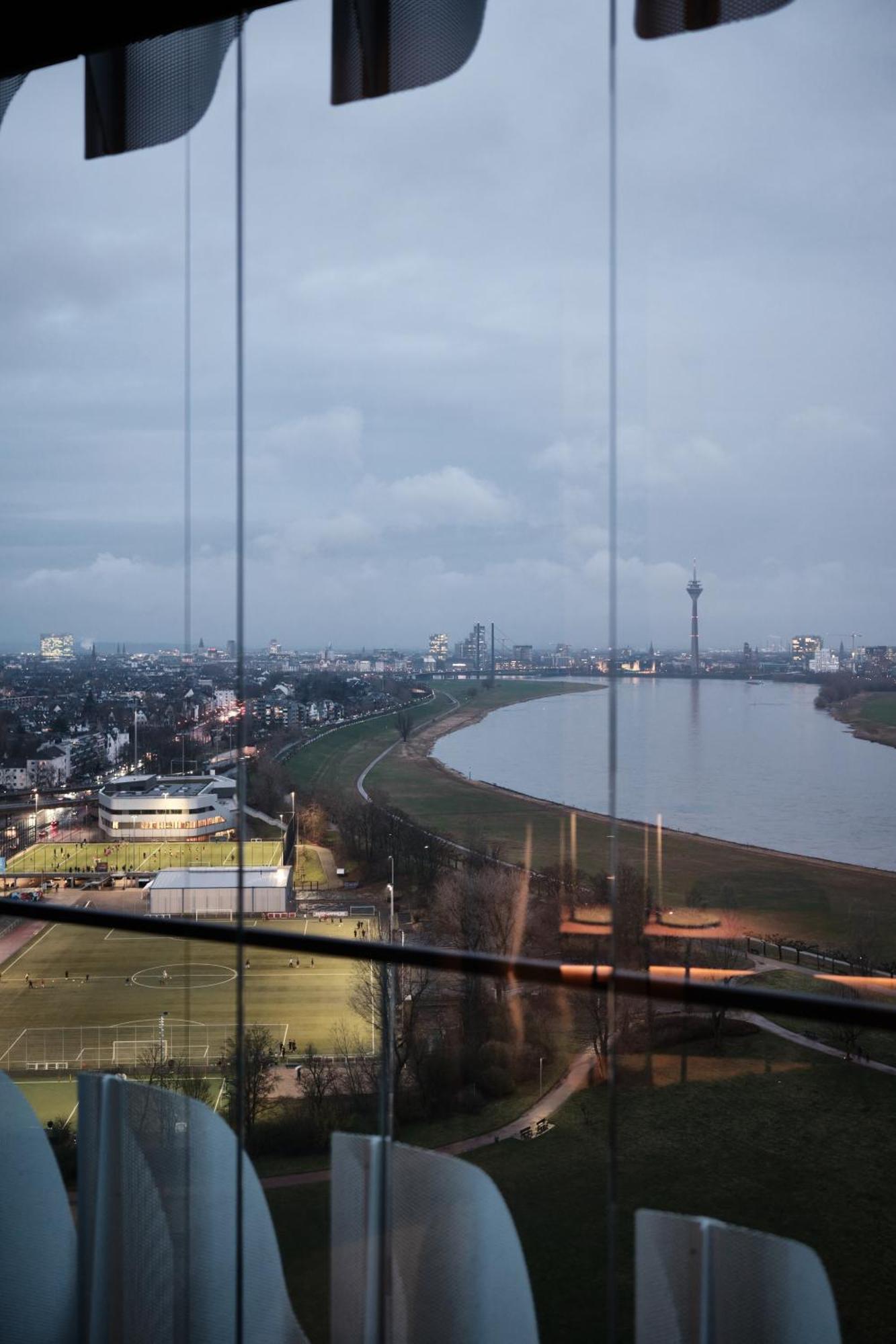 The Zipper Hotel Und Apartments デュッセルドルフ エクステリア 写真